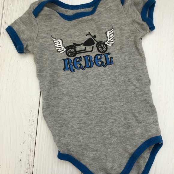 BOYS 6-9MO 2PC REBEL/ROCKSTAR BUNDLE - Picture 4 of 4